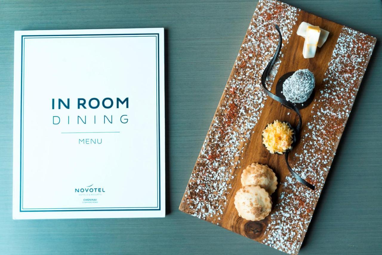 Novotel Chennai Chamiers Road Exterior foto In-room dining menu